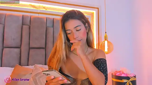 Snapshot of elianabrown chatting on 09/10/25, 09:37 elianabrown online show from 09/10/25, 09:37