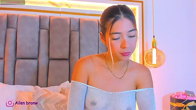 Snapshot of elianabrown chatting on 10/28/25, 09:50 elianabrown online show from 10/28/25, 09:50