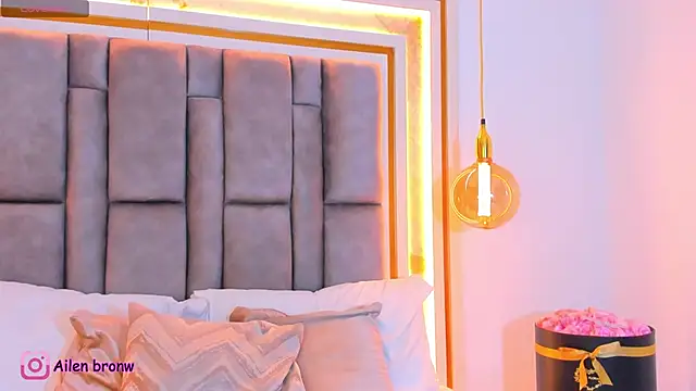 Snapshot of elianabrown chatting on 11/07/25, 09:37 elianabrown online show from 11/07/25, 09:37