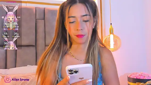 Snapshot of elianabrown chatting on 12/13/25, 09:20 elianabrown online show from 12/13/25, 09:20