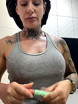 YasmimBrasil online show from 10/26/25, 09:15