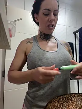 YasmimBrasil online show from 10/31/25, 08:59