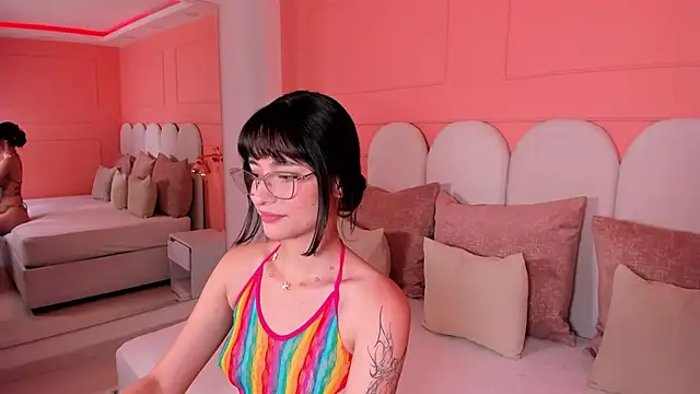 Snapshot of emilly_williams_ chatting on 01/21/25, 05:20 emilly williams online show from 01/21/25, 05:20