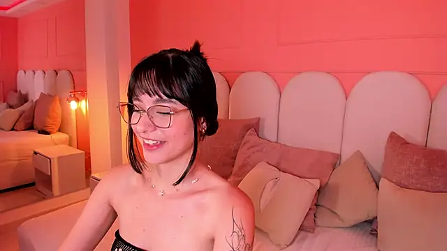 Snapshot of emilly_williams_ chatting on 02/27/25, 08:09 emilly williams online show from 02/27/25, 08:09