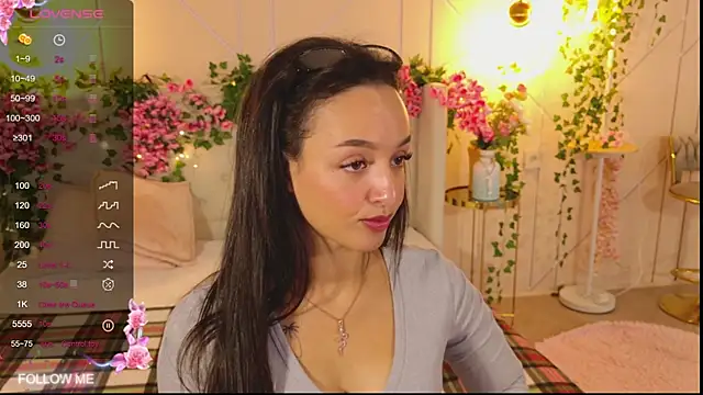 Lolly Neal online show from 10/14/25, 04:57