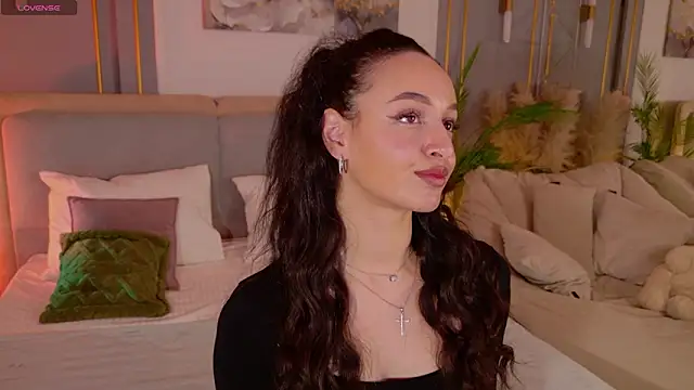 Snapshot of Lolly_Neal chatting on 03/14/26, 04:01 Lolly Neal online show from 03/14/26, 04:01