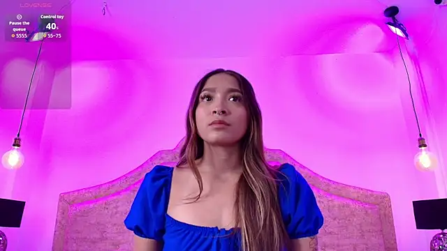 Victoria Adams14 online show from 11/17/25, 03:01