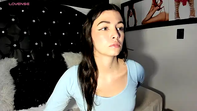 Snapshot of diana_queen_ chatting on 12/12/24, 09:15 diana queen online show from 12/12/24, 09:15