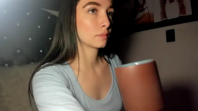 Snapshot of diana_queen_ chatting on 12/04/25, 09:34 diana queen online show from 12/04/25, 09:34