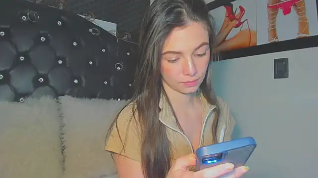 Snapshot of diana_queen_ chatting on 02/05/26, 04:06 diana queen online show from 02/05/26, 04:06