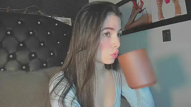 Snapshot of diana_queen_ chatting on 03/28/26, 04:01 diana queen online show from 03/28/26, 04:01