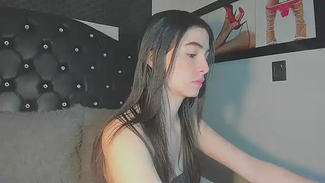 Snapshot of diana_queen_ chatting on 04/12/26, 04:39 diana queen online show from 04/12/26, 04:39