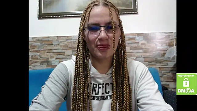 alice trinity online show from 09/16/25, 03:46