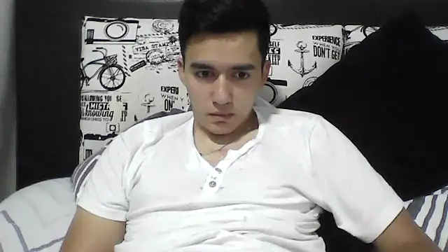 Snapshot of Estebitan_vm chatting on 03/01/25, 03:32 Estebitan vm online show from 03/01/25, 03:32