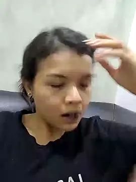 Snapshot of azumiichan chatting on 12/07/24, 02:42 azumiichan online show from 12/07/24, 02:42