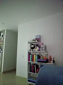 Snapshot of azumiichan chatting on 01/10/25, 12:59 azumiichan online show from 01/10/25, 12:59