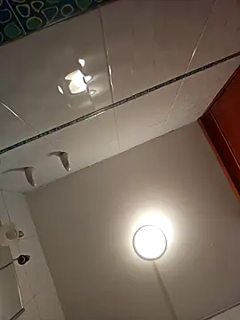 Snapshot of azumiichan chatting on 01/11/25, 01:22 azumiichan online show from 01/11/25, 01:22