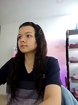 Snapshot of azumiichan chatting on 01/15/25, 10:46 azumiichan online show from 01/15/25, 10:46