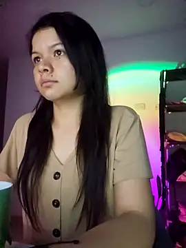 Snapshot of azumiichan chatting on 01/18/25, 03:53 azumiichan online show from 01/18/25, 03:53