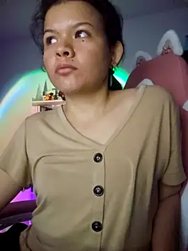 Snapshot of azumiichan chatting on 02/05/25, 04:59 azumiichan online show from 02/05/25, 04:59