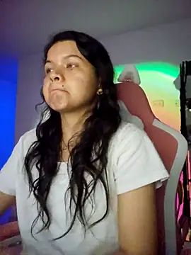 Snapshot of azumiichan chatting on 02/20/25, 04:07 azumiichan online show from 02/20/25, 04:07