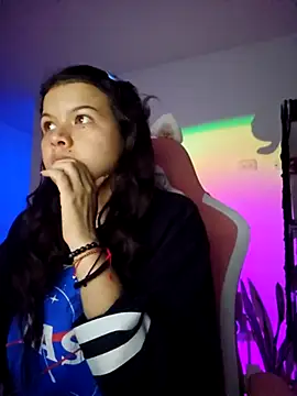 Snapshot of azumiichan chatting on 02/27/25, 03:47 azumiichan online show from 02/27/25, 03:47