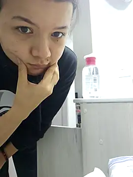 Snapshot of azumiichan chatting on 03/19/25, 04:25 azumiichan online show from 03/19/25, 04:25