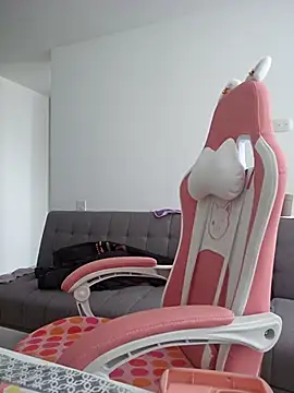 Snapshot of azumiichan chatting on 09/13/25, 01:55 azumiichan online show from 09/13/25, 01:55