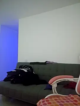 Snapshot of azumiichan chatting on 09/23/25, 11:52 azumiichan online show from 09/23/25, 11:52