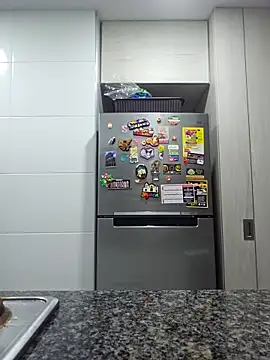 Snapshot of azumiichan chatting on 11/12/25, 12:33 azumiichan online show from 11/12/25, 12:33