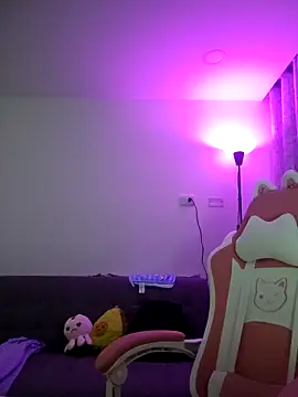 Snapshot of azumiichan chatting on 11/15/25, 12:19 azumiichan online show from 11/15/25, 12:19