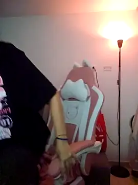 Snapshot of azumiichan chatting on 12/03/25, 12:07 azumiichan online show from 12/03/25, 12:07