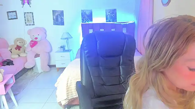 arisha katy1 online show from 10/17/25, 10:12