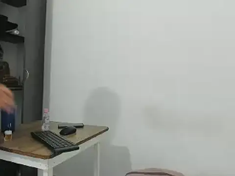 Snapshot of Freedom_24 chatting on 02/21/25, 04:59 Freedom 24 online show from 02/21/25, 04:59