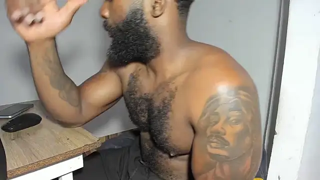 Snapshot of Freedom_24 chatting on 11/22/25, 09:25 Freedom 24 online show from 11/22/25, 09:25