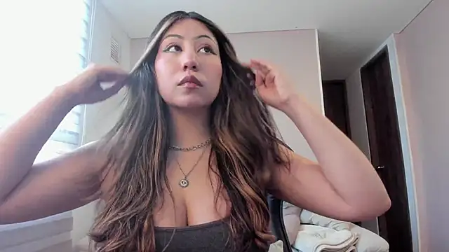 Snapshot of I_am_tori chatting on 04/20/26, 10:11 I am tori online show from 04/20/26, 10:11