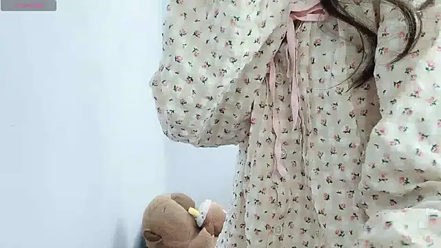 Snapshot of tanhxiu chatting on 12/28/24, 04:30 tanhxiu online show from 12/28/24, 04:30