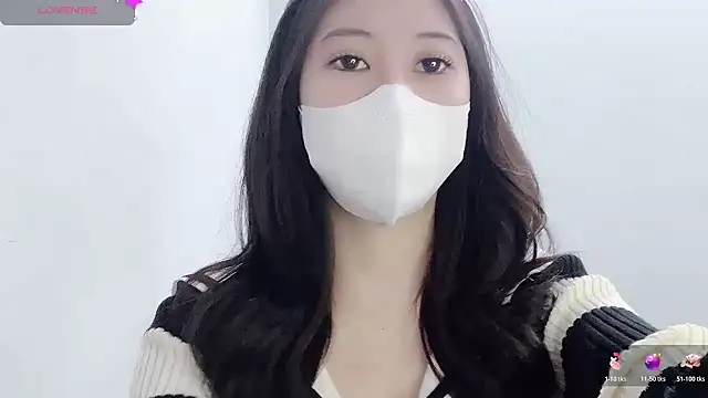 tanhxiu online show from 11/10/25, 01:32