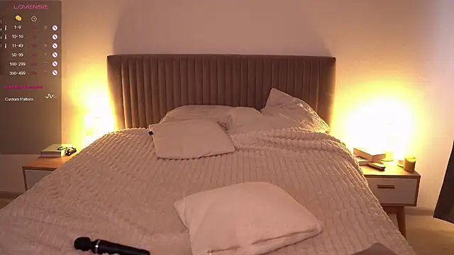 Snapshot of arielbell_ chatting on 11/05/25, 07:08 arielbell online show from 11/05/25, 07:08