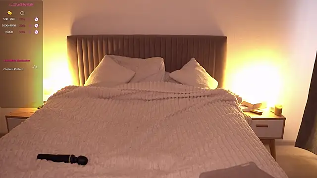 Snapshot of arielbell_ chatting on 11/06/25, 09:10 arielbell online show from 11/06/25, 09:10