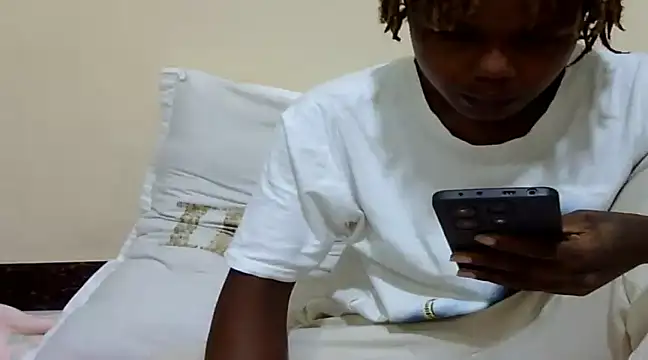 Snapshot of Sexy_kienyeji chatting on 02/03/25, 05:46 Sexy kienyeji online show from 02/03/25, 05:46