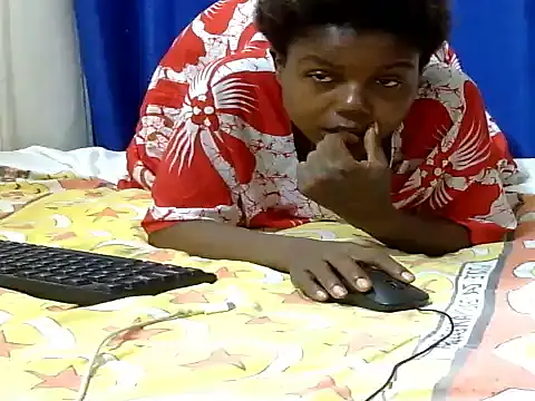 Snapshot of Sexy_kienyeji chatting on 03/03/25, 03:53 Sexy kienyeji online show from 03/03/25, 03:53