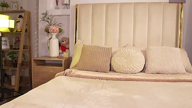 Snapshot of Sary_hott chatting on 03/26/26, 11:32 Sary hott online show from 03/26/26, 11:32