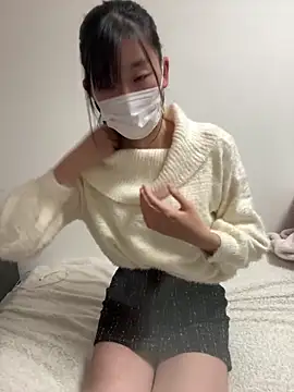 Snapshot of -Rinka- chatting on 12/17/24, 01:05 -Rinka- online show from 12/17/24, 01:05