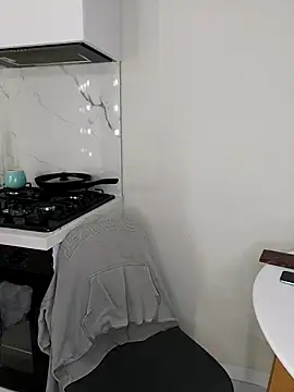 Snapshot of zarina3003 chatting on 12/05/25, 04:43 zarina3003 online show from 12/05/25, 04:43