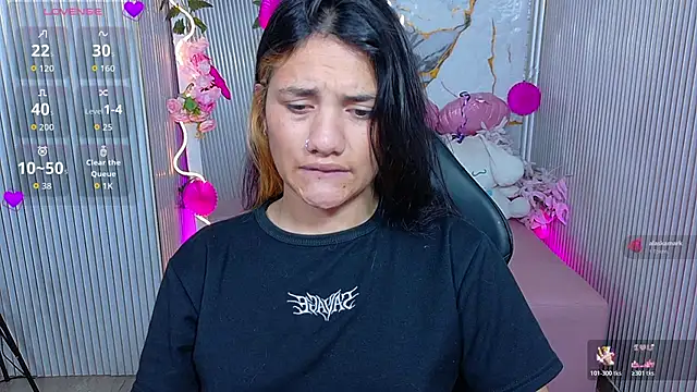 Snapshot of Chiara_tay chatting on 06/22/26, 11:40 Chiara tay online show from 06/22/26, 11:40