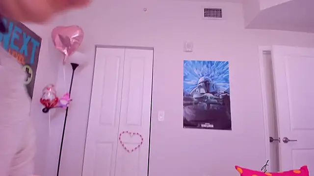 Snapshot of AngieDaniels1 chatting on 01/07/25, 03:12 AngieDaniels1 online show from 01/07/25, 03:12