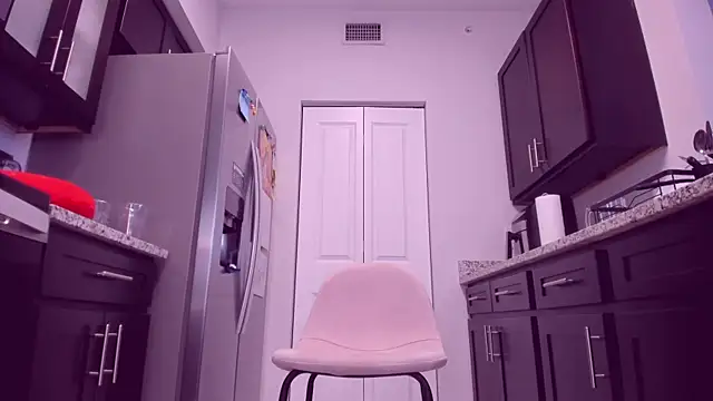 Snapshot of AngieDaniels1 chatting on 10/03/25, 12:13 AngieDaniels1 online show from 10/03/25, 12:13