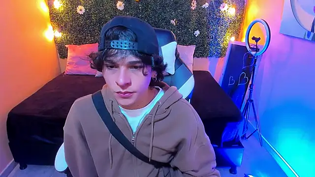 Luke Howland online show from 01/10/25, 08:15