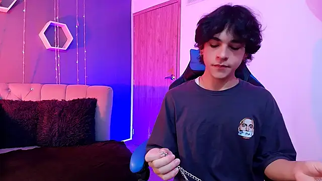 Luke Howland online show from 01/12/25, 08:25